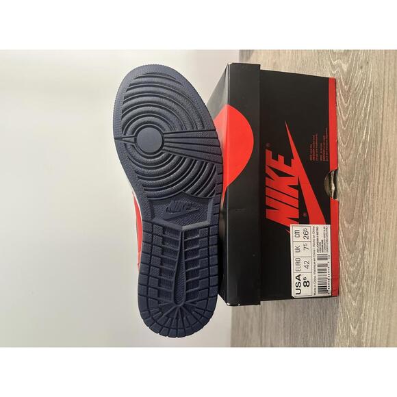 Nike Air Jordan 1 Retro High OG Sneakers Red and Black Size 8 - Picture 1 of 5